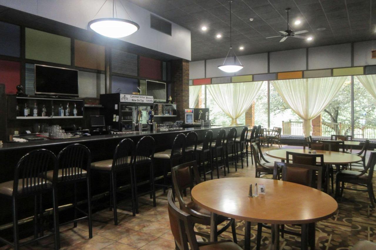 Quality Inn & Suites Owego Экстерьер фото