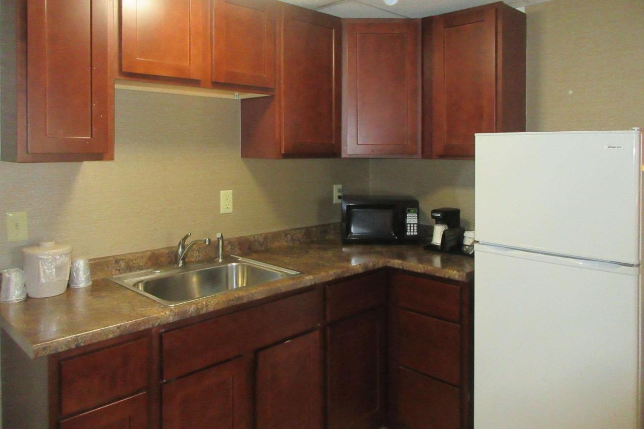 Quality Inn & Suites Owego Экстерьер фото